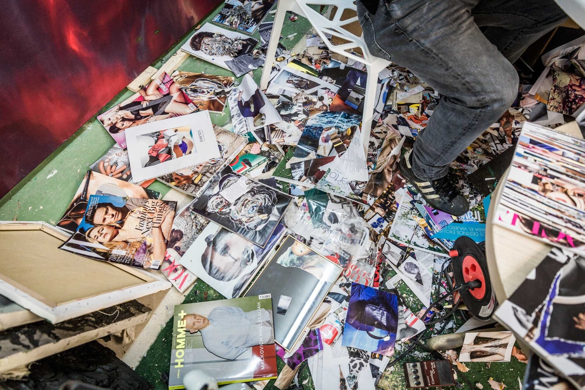 St. Gallen, Schweiz, 21. Mai 2013 - Beni Bischof, Kuenstler in seinem Atelier.