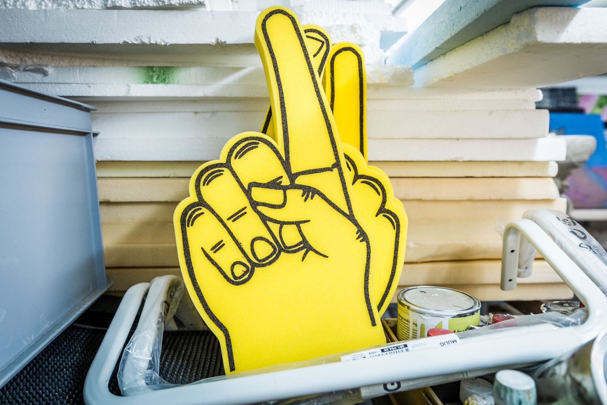 St. Gallen, Schweiz, 21. Mai 2013 - Beni Bischof, Kuenstler in seinem Atelier.