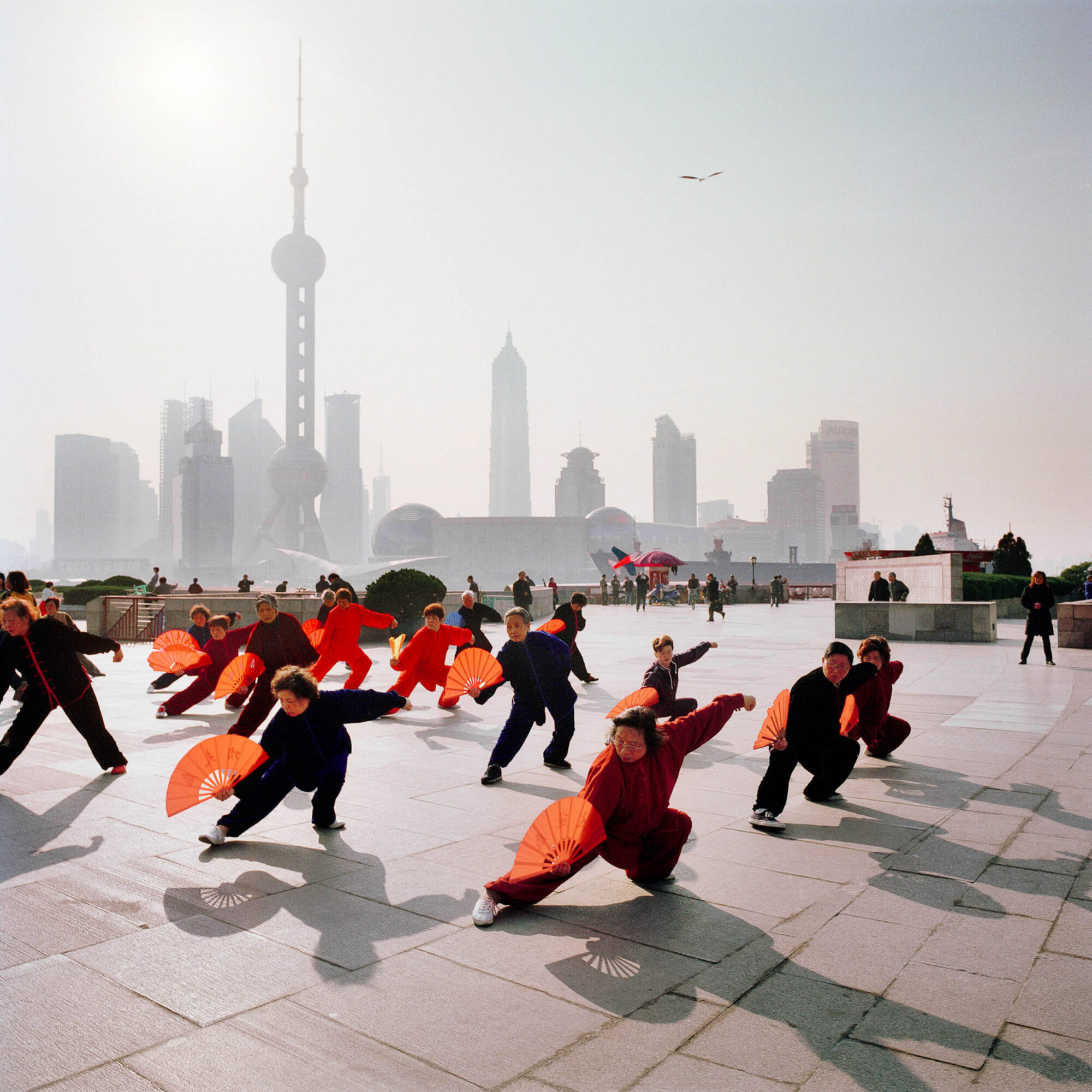 CHINA REPORTAGE IM MAERZ UND APRIL 2005

MORGENTURNEN, THAI CHI AUF DEM BUND IN SCHANGHAI. BILD AUS CHINA FUER EINE AUSSTELLUNG IN ST. GALLEN

PHOTO BY DANIEL AMMANN