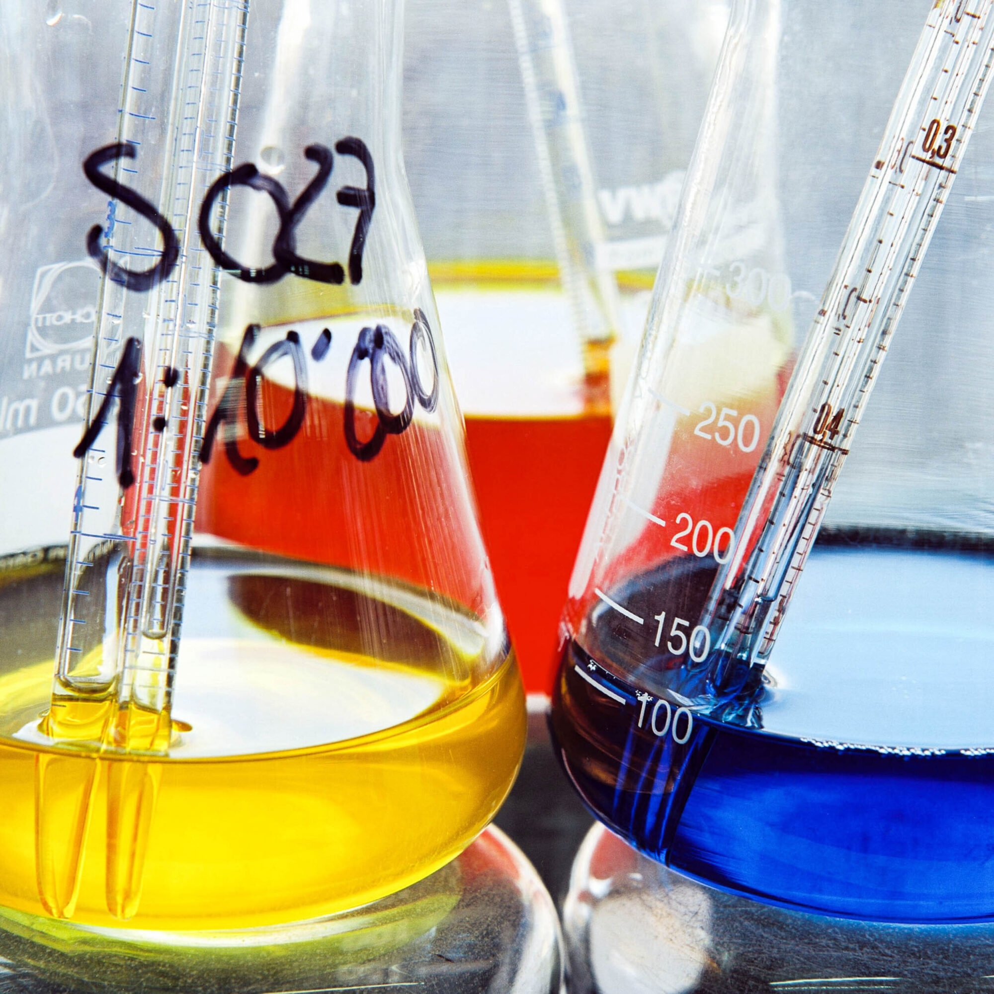 Bilder von Details aus der Herisauer Textilveredelungs Fabrikation Cilander am 11. Oktober 2002. 


Photo by Daniel Ammann