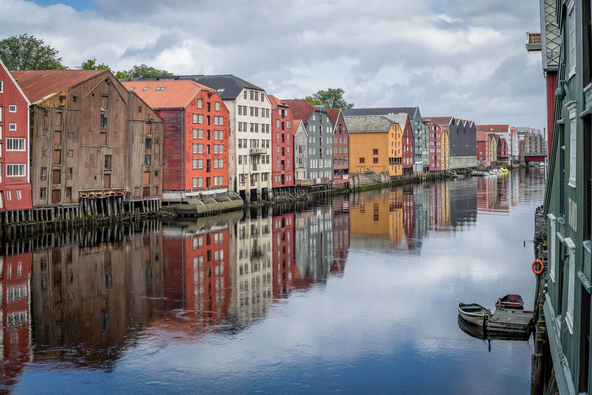 Trondheim, Norwegen, 28. August 2013 - Stadtrundfahrt mit dem Velo in Trondheim, Reise mit der Midnatsol auf die Hurtigruten.