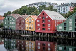 Trondheim, Norwegen, 28. August 2013 - Stadtrundfahrt mit dem Velo in Trondheim, Reise mit der Midnatsol auf die Hurtigruten.