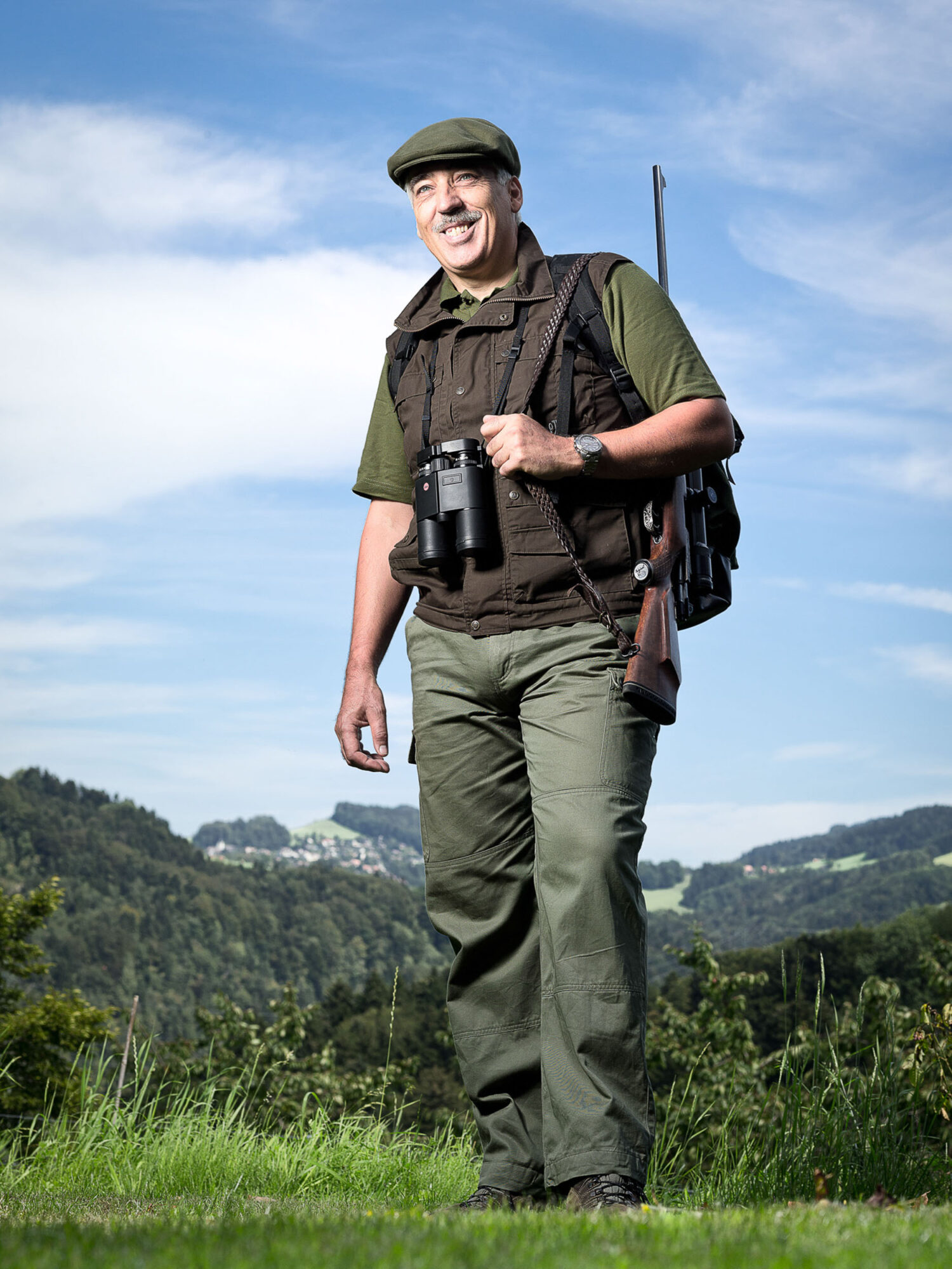 St. Gallen, Schweiz, 19. August 2011 - Peter Weigelt, Jaeger weil er Ausgleich in der Natur findet.