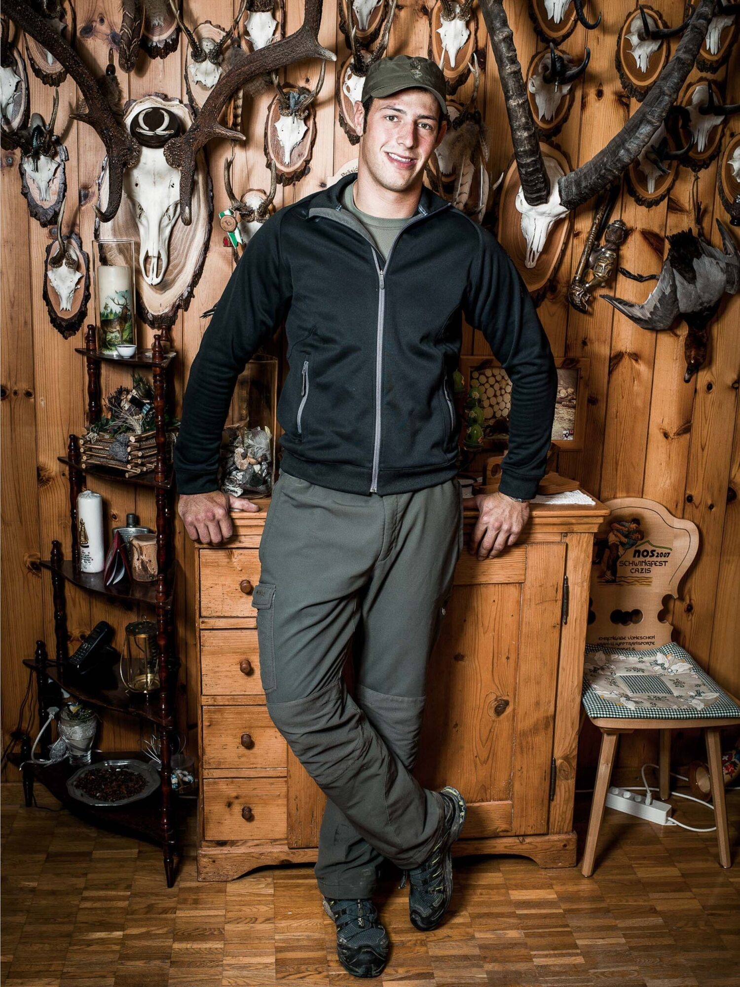 Pfaefers, St. Gallen, Schweiz, 2. September 2011 - Fredi Kohler ist als Kind mit dem Vater bereits zur Jagd.