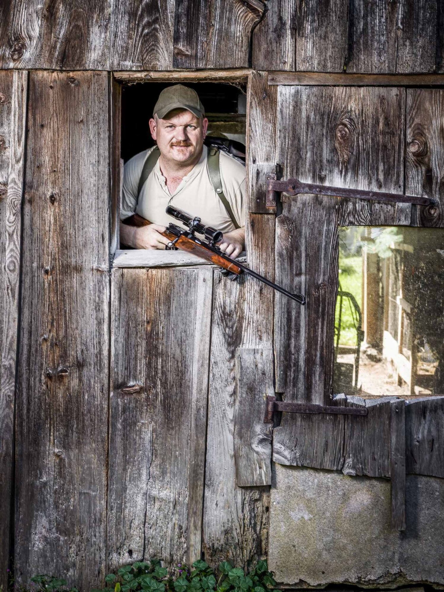 Mols, St. Gallen, Schweiz, 3. September 2011 - Johann Steiner ist Jaeger damit er wieder mehr in der Natur sein kann.