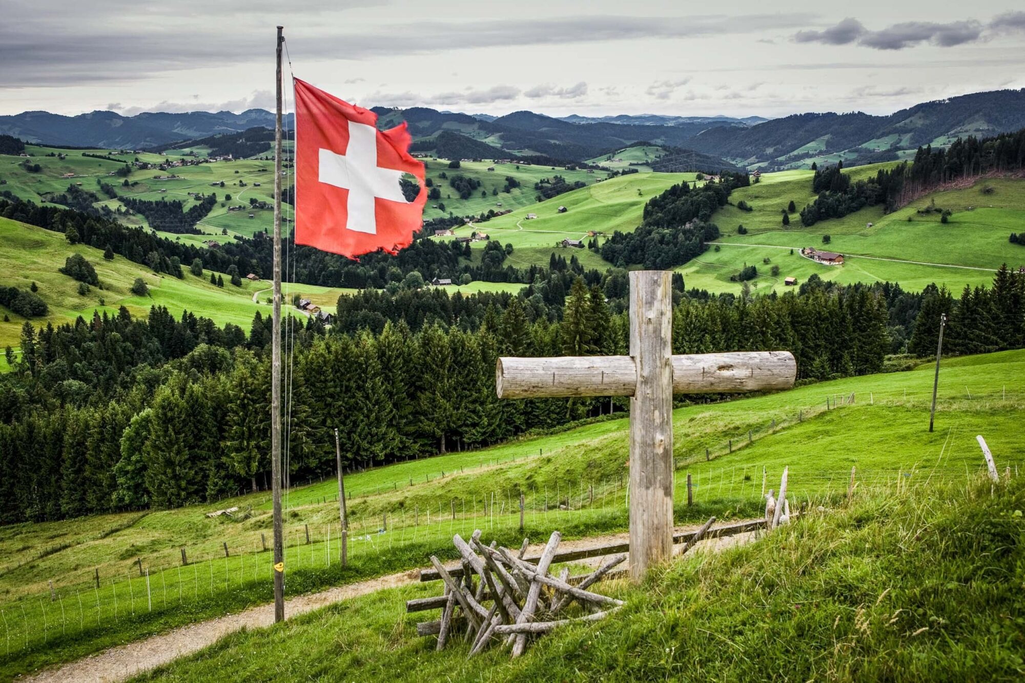 Neckertal, St. Gallen, Schweiz, 10. Augsut 2007 - Das Neckertal. Blick vom Unteren Chapf ins Neckertal mit Hemberg.

Photo by Daniel Ammann