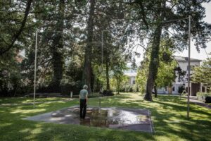 Glarus, Schweiz, 12. September 2016 - Arbeitn von Roman Signer im oeffentlichen Raum, Kunst.