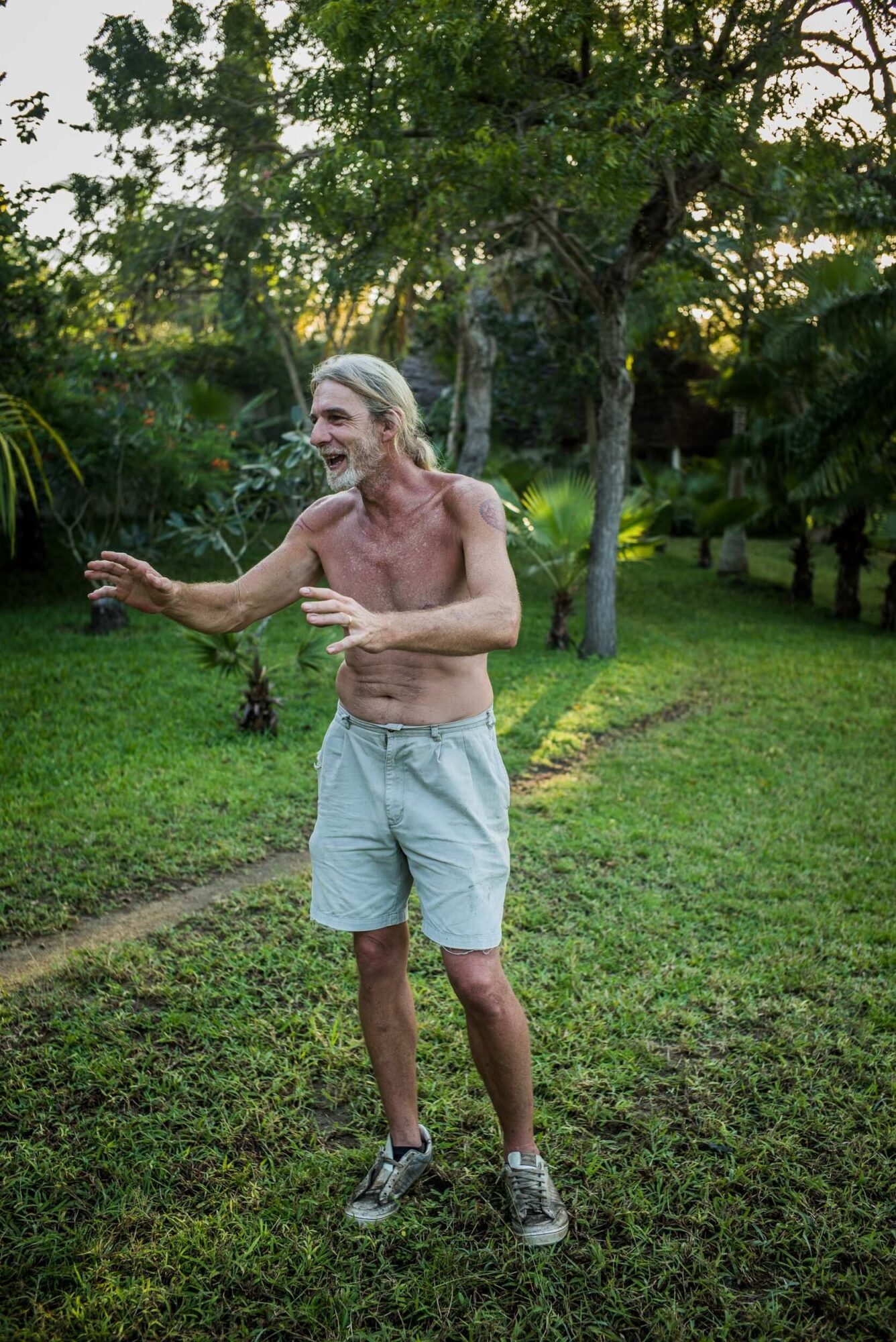 Tansania, 10. Juli 2014  - Reportage in Tansania und Suedafrika mit Werner Spitteler ueber Malaria, Artemisia Annua, Moringa und Mineralien.