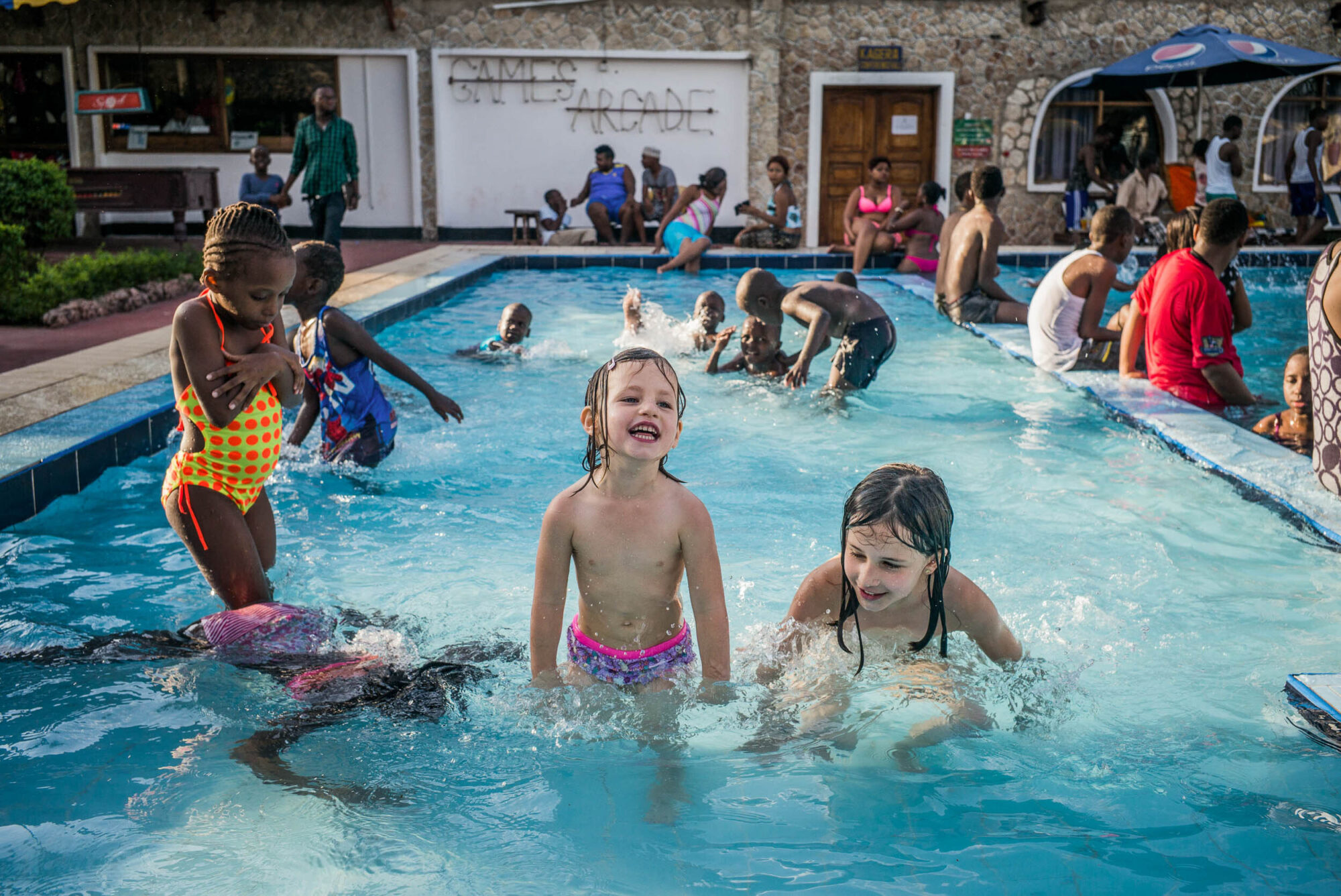Dar Es Salaam, Tansania, 5. Juli 2014  - Reportage in Tansania mit Werner Spitteler ueber Malaria, Artemisia Annua, Moringa und Mineralien.