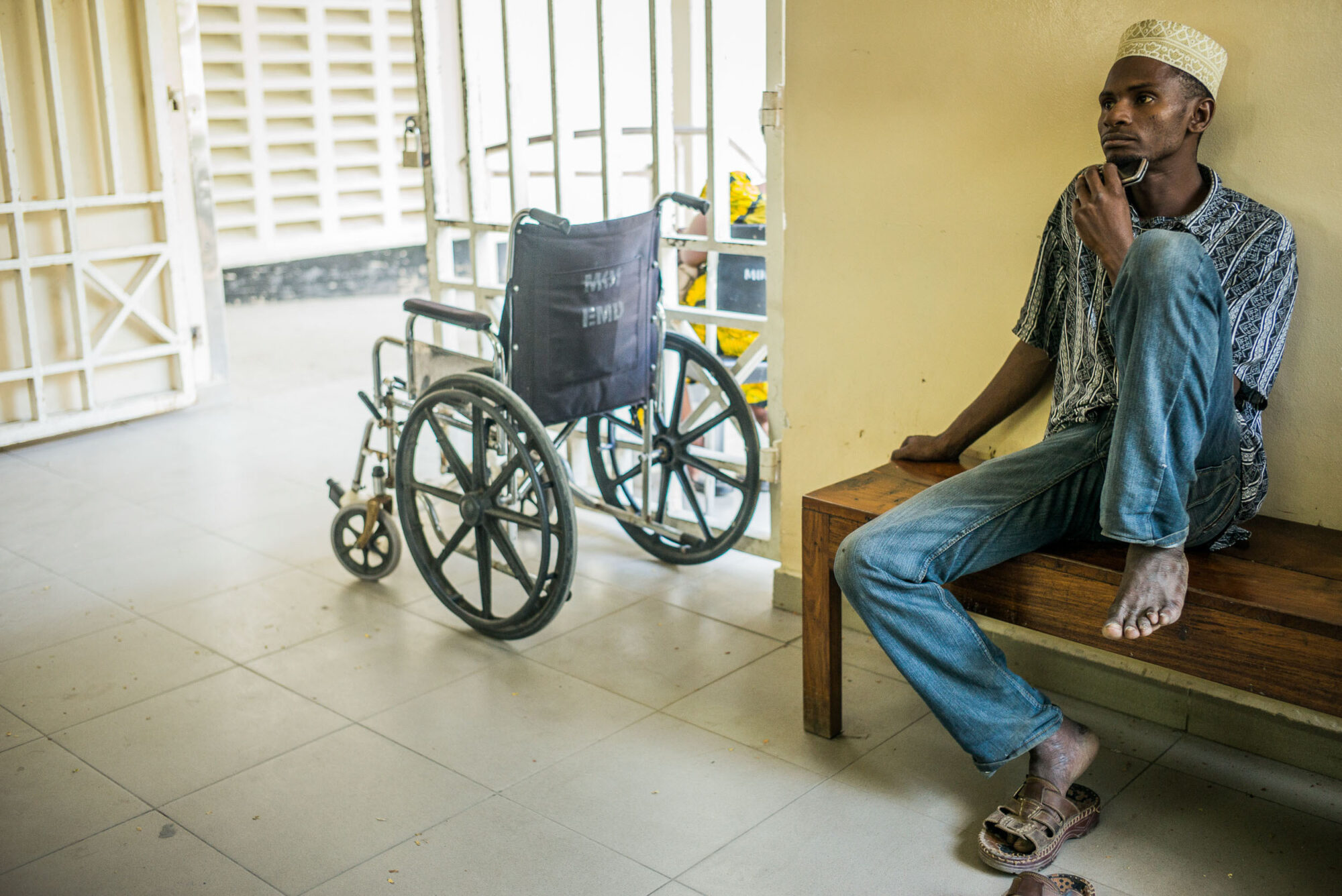 Dar Es Salaam, Tansania, 9. Juli 2014  - Othopaedisches Institut in Dar. Reportage in Tansania mit Werner Spitteler ueber Malaria, Artemisia Annua, Moringa und Mineralien.