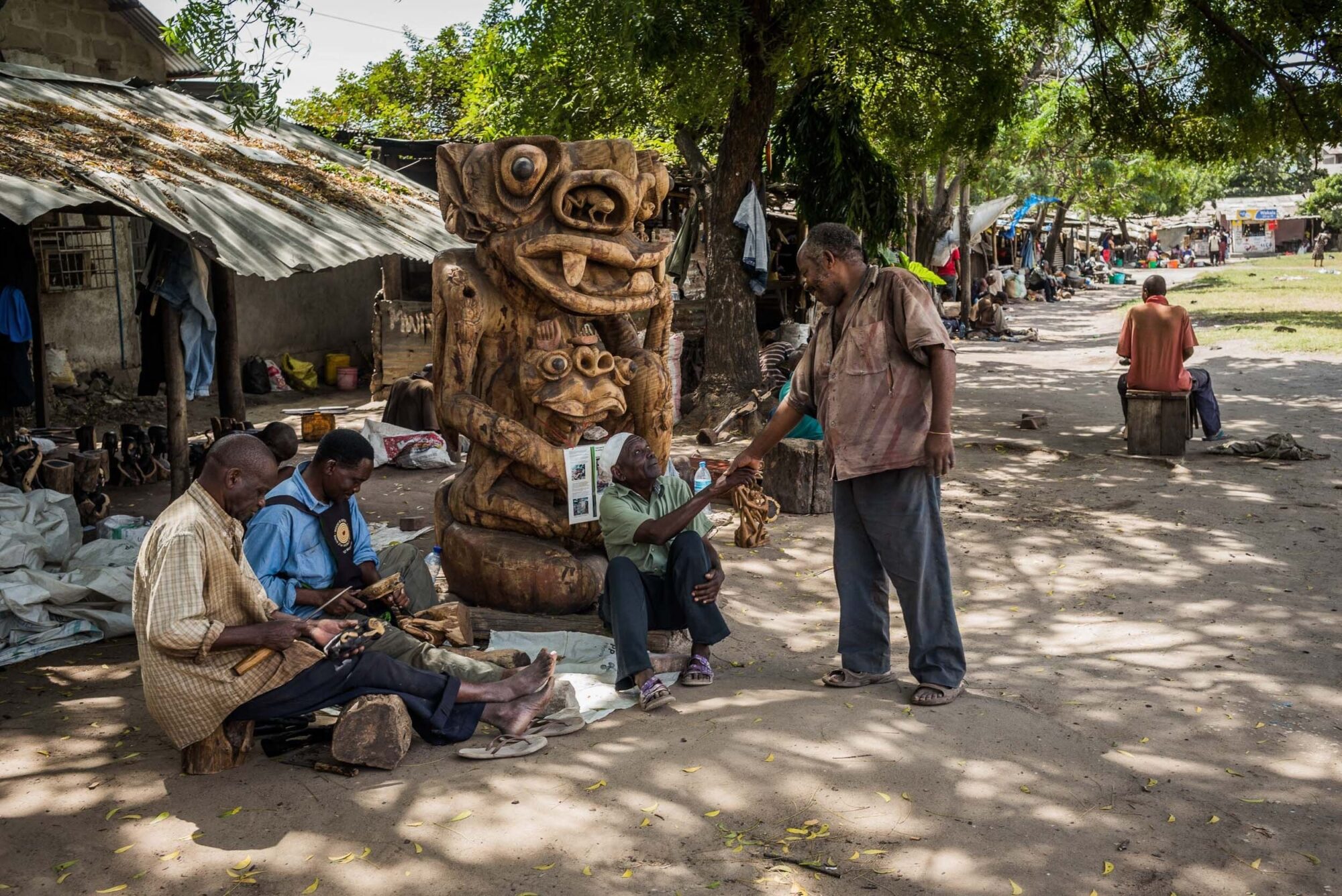 Dar Es Salaam, Tansania, 22. Juli 2014  - .Grab von  Yohani Kinyala Lauwo, Reportage in Tansania und Sansibar mit Werner Spitteler ueber Malaria, Artemisia Annua, Moringa und Mineralien.