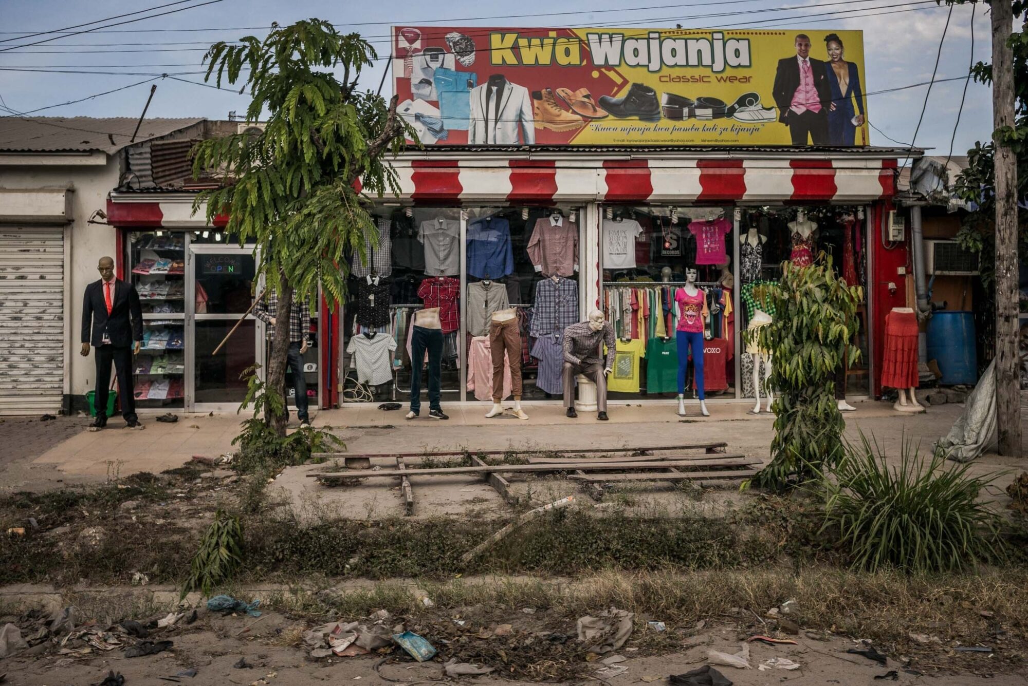 Dar Es Salaam, Tansania, 22. Juli 2014  - .Grab von  Yohani Kinyala Lauwo, Reportage in Tansania und Sansibar mit Werner Spitteler ueber Malaria, Artemisia Annua, Moringa und Mineralien.