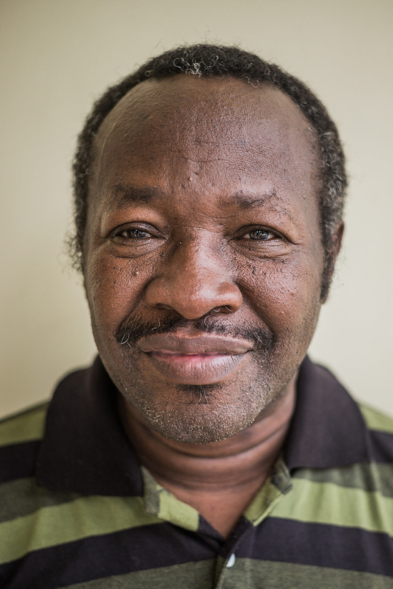 Dar Es Salaam, Tansania, 23. Juli 2014 - Dr. Edward Martin, Reportage in Tansania und Sansibar mit Werner Spitteler ueber Malaria, Artemisia Annua, Moringa und Mineralien.