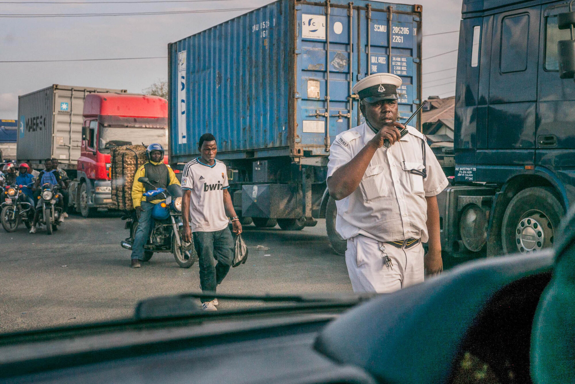 Dar Es Salaam, Tansania, 24. Juli 2014 - Flug von Dar Es Salaam nach Zuerich, Reportage in Tansania und Sansibar mit Werner Spitteler ueber Malaria, Artemisia Annua, Moringa und Mineralien.