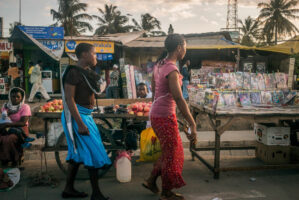 Dar Es Salaam, Tansania, 5. Juli 2014  - Reportage in Tansania mit Werner Spitteler ueber Malaria, Artemisia Annua, Moringa und Mineralien.