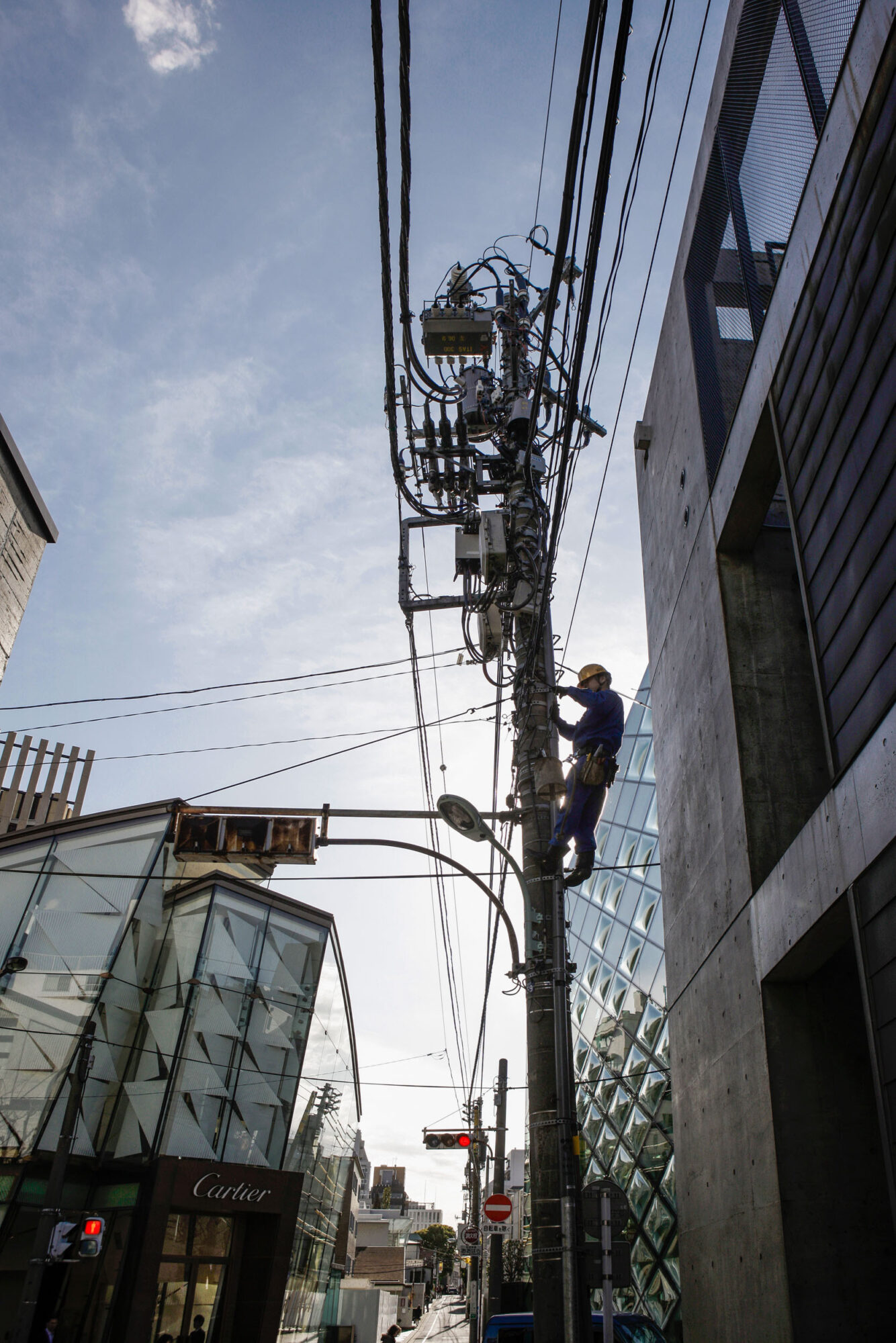 Tokio, Japan, 15. Februar 2009 - Tokio, Hauptstadt von Japan. Architektur und Menschen auf der Strasse.

Photo by Daniel Ammann