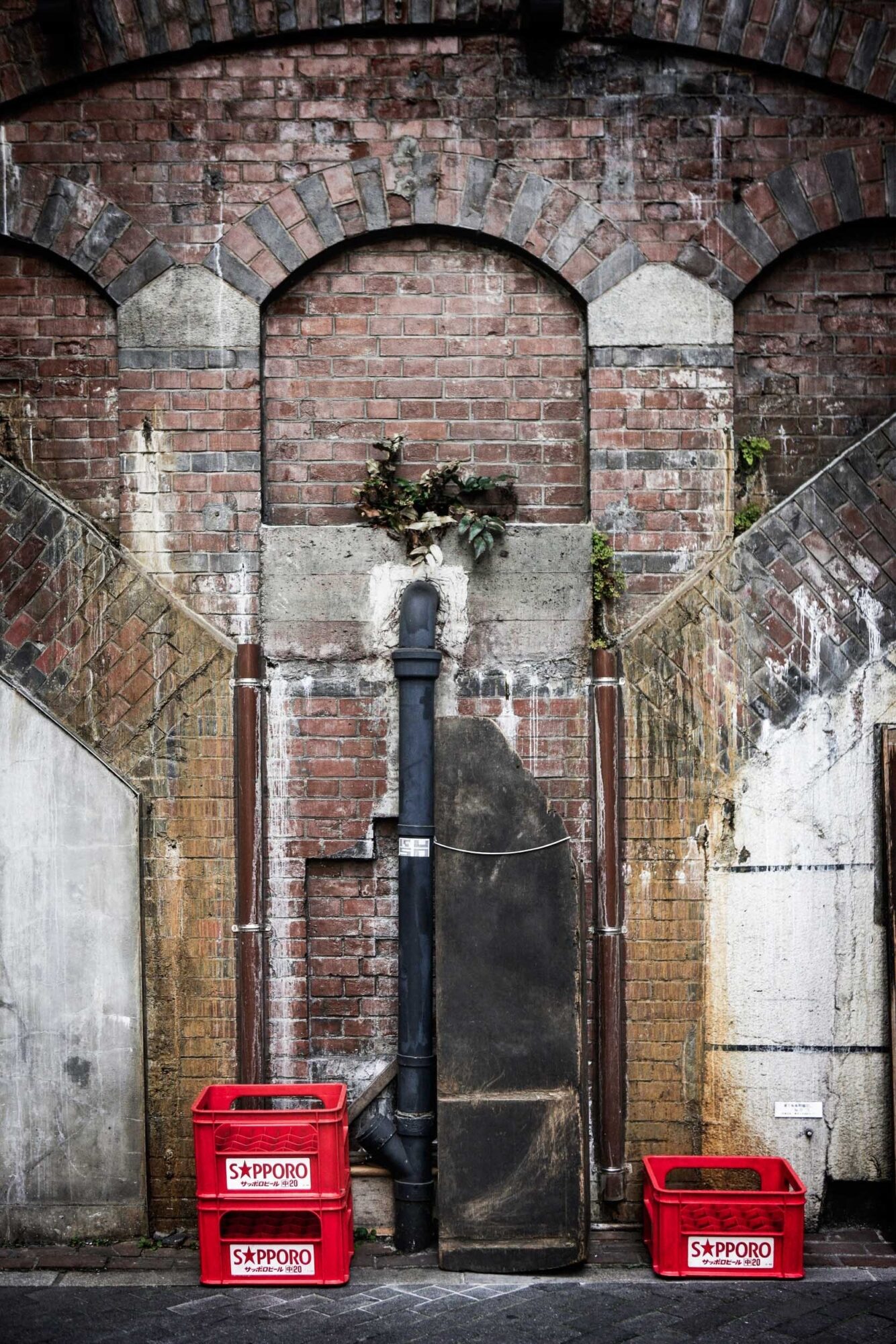 Tokio, Japan, 17. Februar 2009 - Tokio, Hauptstadt von Japan. Mural, Wandmalerei, Ablaufsytem der JR Japen Rail.

Photo by Daniel Ammann