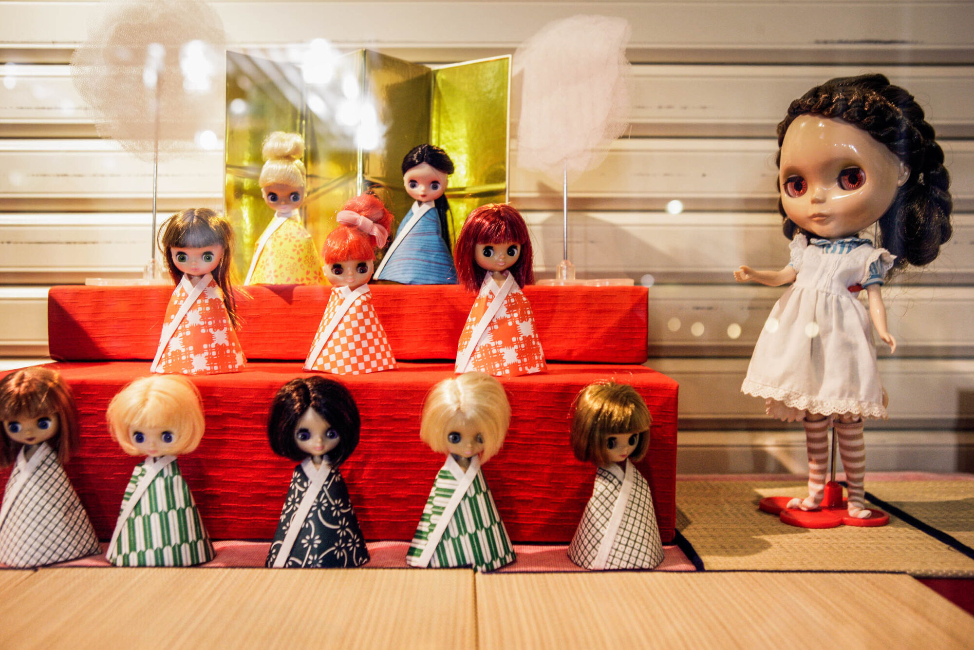 Tokio, Japan, 15. Februar 2009 - Tokio, Hauptstadt von Japan. Kinder Puppe im Schaufenster.

Photo by Daniel Ammann