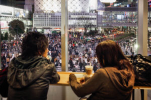 Tokio, Japan, 15. Februar 2009 - Tokio, Hauptstadt von Japan. Shybuja. Menschen auf der Strasse am Abend.

Photo by Daniel Ammann