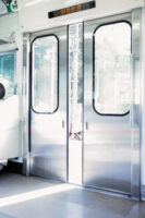 Tokio, Japan, 15. Februar 2009 - Tokio, Hauptstadt von Japan. U Bahn fahren, Frau in der U Bahn.

Photo by Daniel Ammann