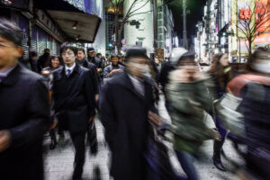 Tokio, Japan, 15. Februar 2009 - Tokio, Hauptstadt von Japan. Nachtbild. Menschen auf der Strasse.

Photo by Daniel Ammann