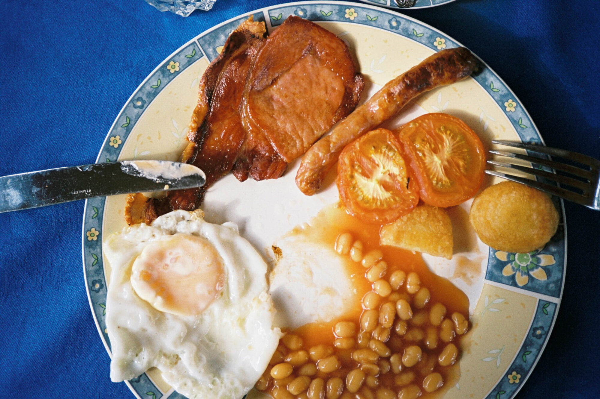 ENGLAND,1.AUGUST02 - Bilder der Reise durch das Koenigreich England von Nadja Tarnutzer und Daniel Ammann. Buchprojekt England 2002. Englisches Breakfast.

photo by Daniel Ammann