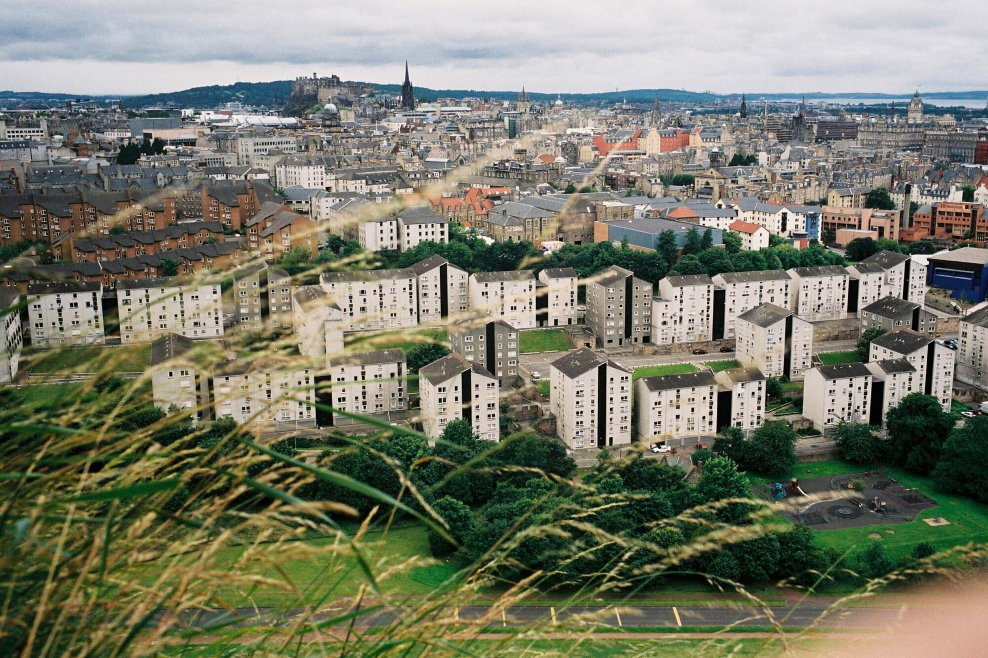 ENGLAND,1.AUGUST02 - Bilder der Reise durch das Koenigreich England von Nadja Tarnutzer und Daniel Ammann. Buchprojekt England 2002. Stadtansicht von Edinburgh.

photo by Daniel Ammann